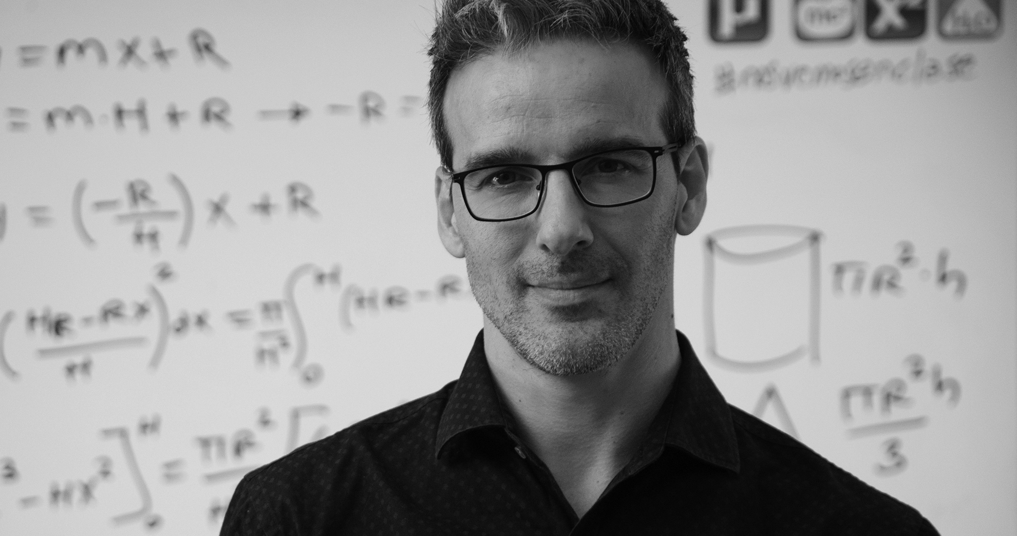 Enseñar no es llenar un cubo sino encender una hoguera